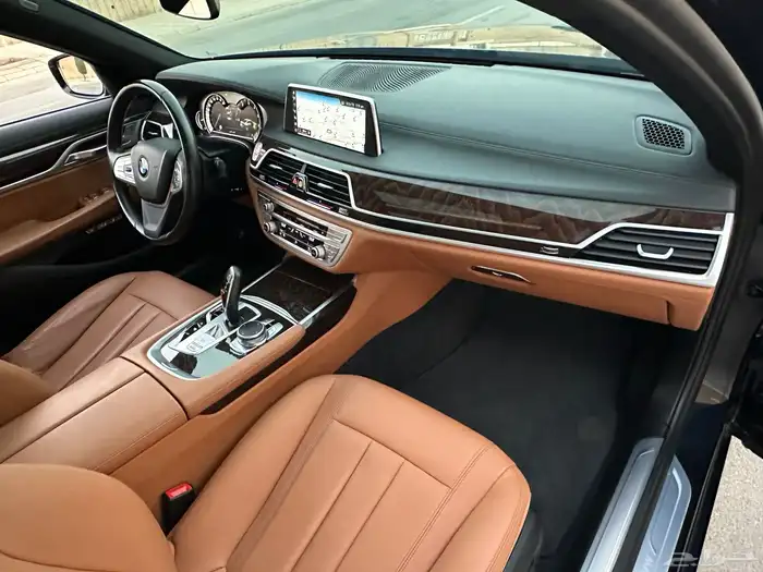 بي ام حجم 730 مخزن ماشي 52 الف صيانات وكاله بدي وكاله 24