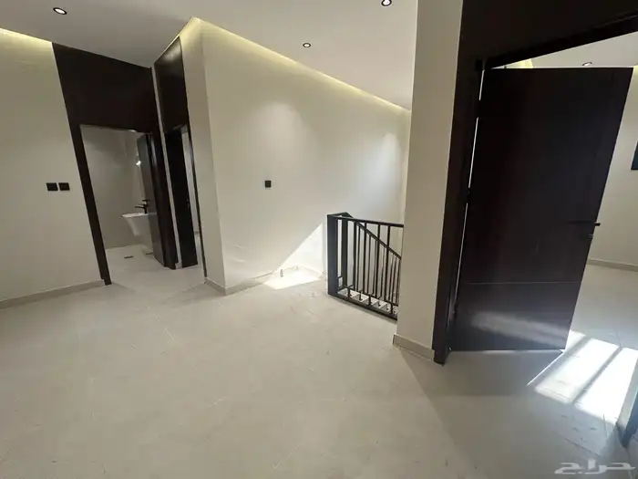 للإيجار فيلا روف علوي تبوك حي الورود ب3500 8