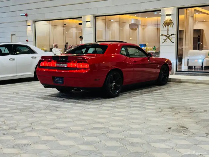 شالينجر SRT8 فل كامل نظيف جدا سعودي 4