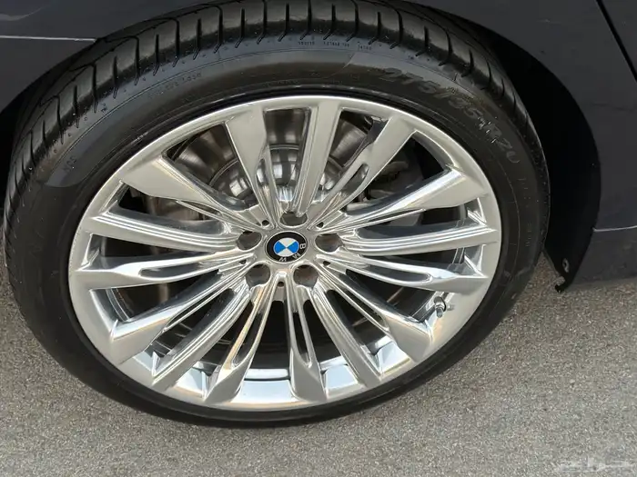 بي ام حجم 730 مخزن ماشي 52 الف صيانات وكاله بدي وكاله 37