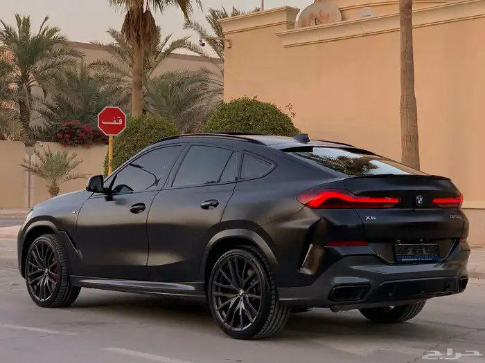 BMW X6 50i V8 2022 Edition Vermillion 10