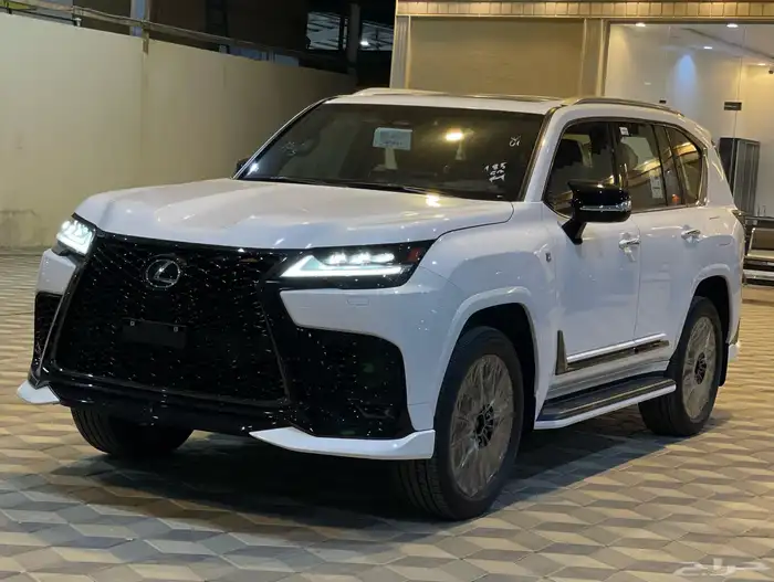 لكزس اف سبورت الساير 2025 7