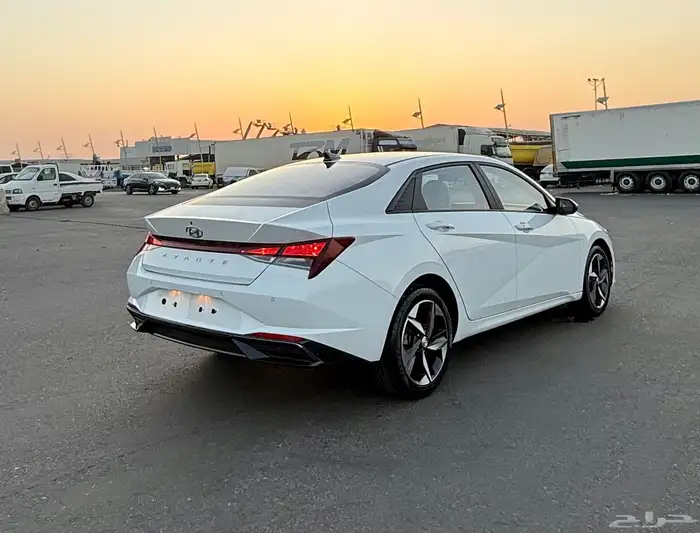 هونداي النترا 2021 ( بنزين ) فل كامل بدون فتحه سقف للبيع 3