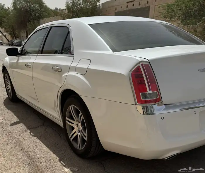 كرايسلر 300 ليمتد 3