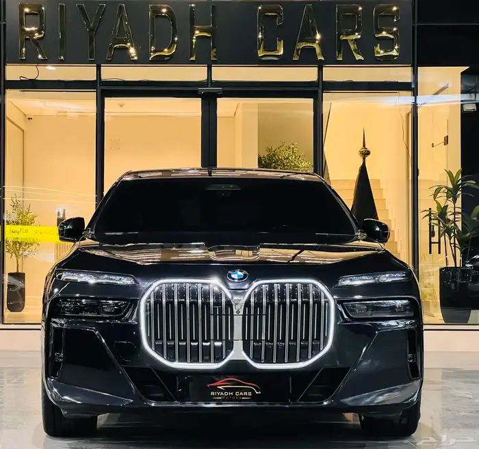 بي ام دبليو 740 موديل 2023 فل كامل اعلي فئة 0