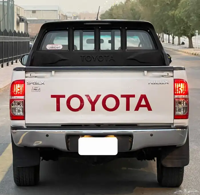 تويوتا هايلكس S-GLX 2015 فل سعودي اتوماتيك 8