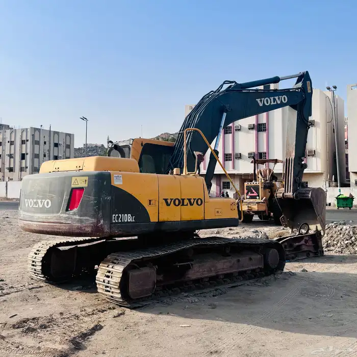 حفار فولفو EC210BLC 2011 للبيع 4