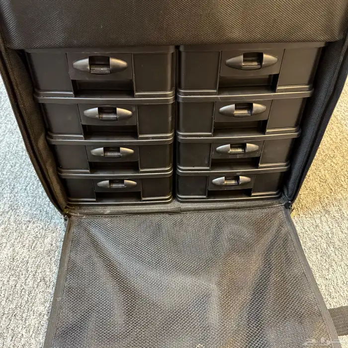 شنطة مكياج كبيره من شركة صالون سيستيم 2