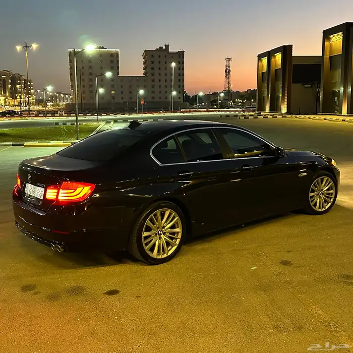 بي ام دبليو الفئة الخامسة 9