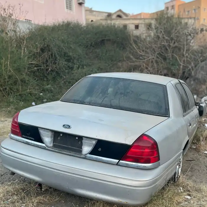 فورد فيكتوريا 2012 مصدوم 3