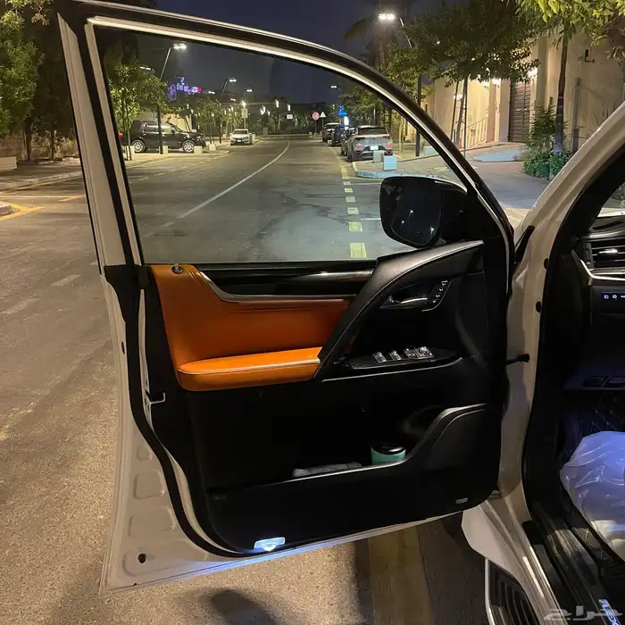 LEXUS LX570 2016 جيب لكزس 10
