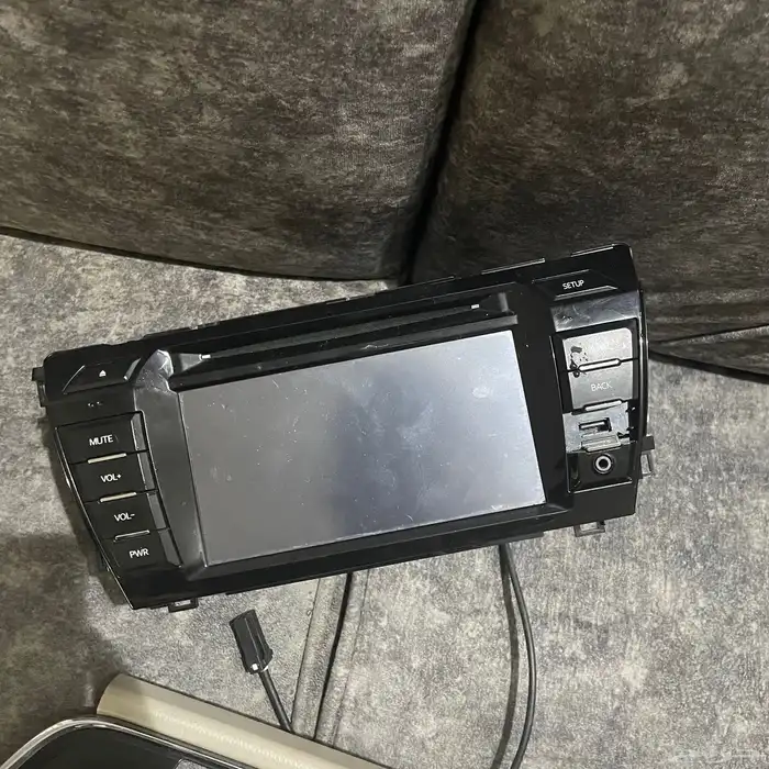 شاشة كورولا 2015 1