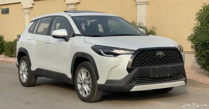 تويوتا- كورولا كروس-2025-بطاقة جمركية- بنزين- اصفار 8