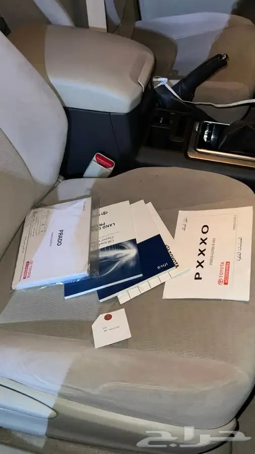 للبيع تويوتا برادو 2023 نص فل V6 سعودي 8