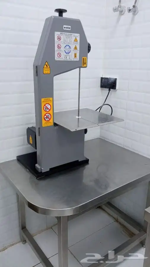 منشار تقطيع لحوم واسماك مجمده وطازجه صناعة ايطالي 2