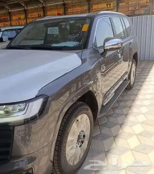 تويوتا لاندكروزر VX 2025 هايبرد متوفر اقساط و كاش 4