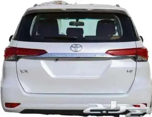 فورشنر VX1 بنزين موديل 2025 حبه فقط ابيض لؤلؤي 3