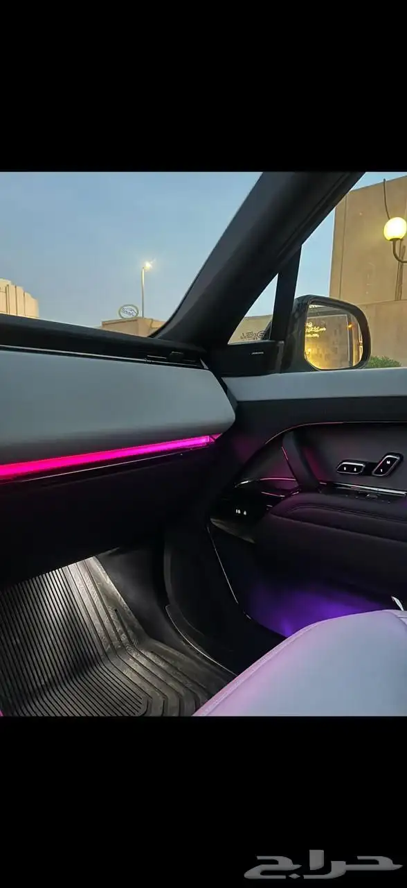 رينج روفر سبورت 2023 ممشى قليل نضيف 10