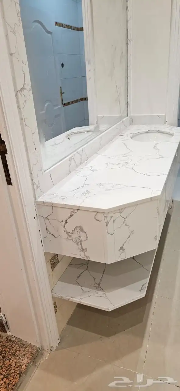 شقة اربع غرف مكيفه ومطبخ حي البدراني وخمس غرف العنزي 1