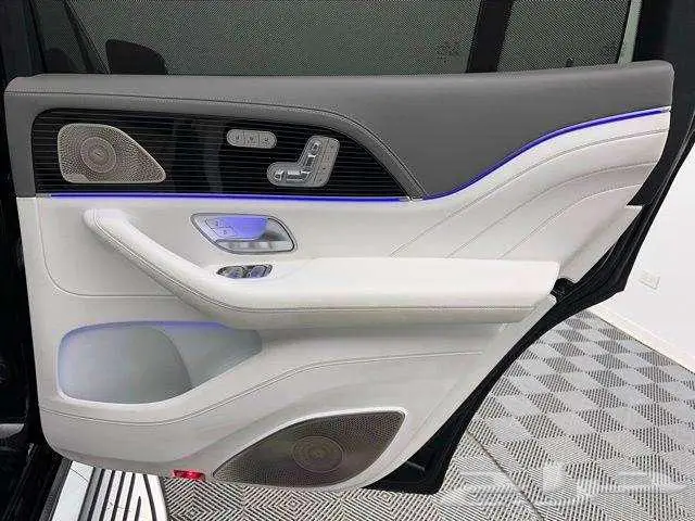 2023 Mercedes-Benz GLS 600 4MATIC 24