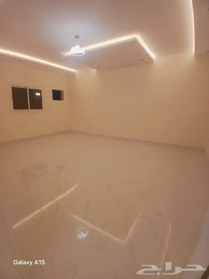 شقه كبيره للبيع 20