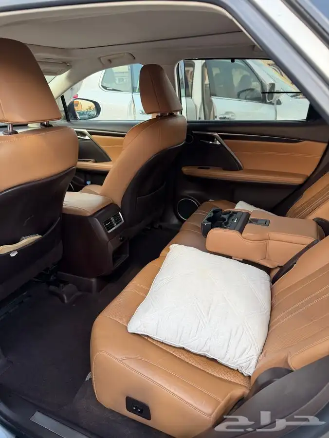 لكزس RX   البودي سليم ما شاف الورشة (ما عدا دقشات ما تذكر) 5