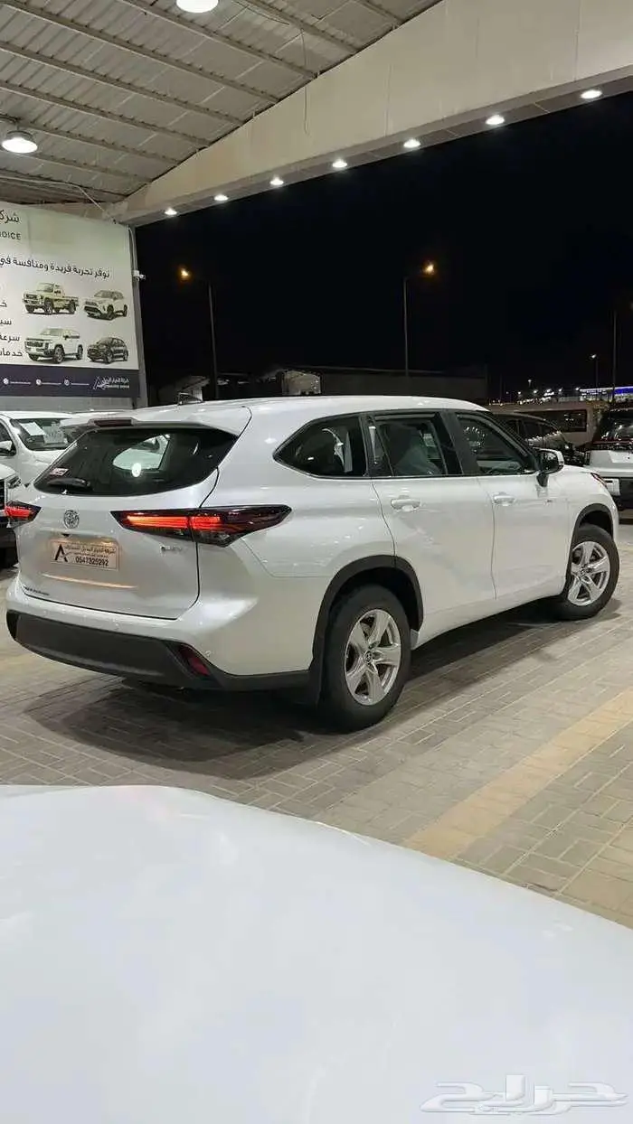 تويوتا هايلاندر LE 4X2 هايبرد 2025 3