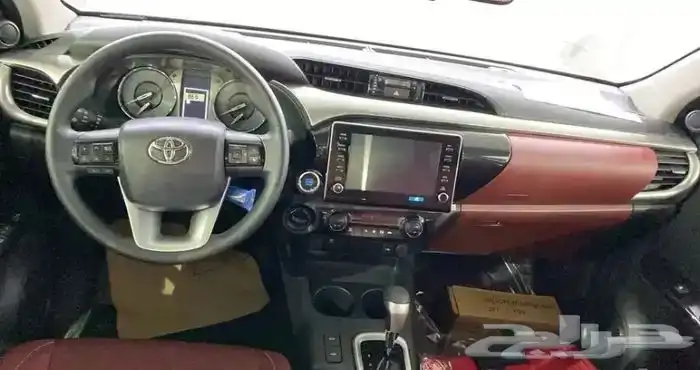 تايوتا هايلكس 2025 GLX-S بنزين بريمي 5