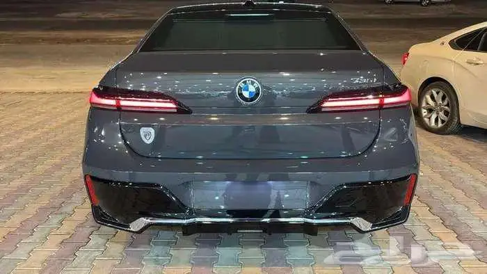 بي أم دبليو 735i موديل 2026 فل كامل أند فجول جديد M Kit 7