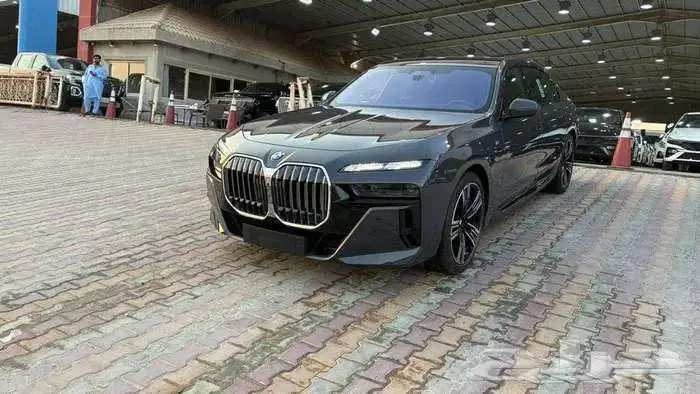 بي أم دبليو 735i موديل 2026 فل كامل أند فجول جديد M Kit 0