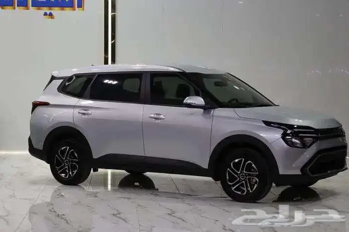 كيا كارينز استاندر 2025 2