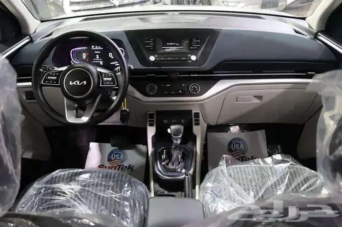 كيا كارينز استاندر 2025 4