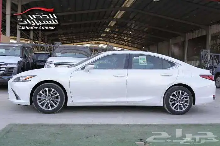 لكزس اي اس 250 3