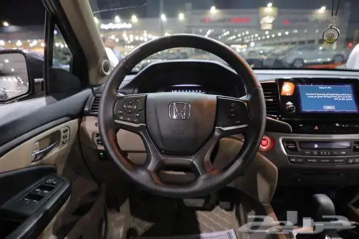 هوندا بايلوت نص فل فتحة سقف جلد ستة سلندر موديل 2019 9