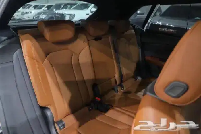 اودي Q8 فل كامل SLine بانوراما جلد ستة سلندر موديل 2022 11