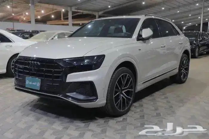 اودي Q8 فل كامل SLine بانوراما جلد ستة سلندر موديل 2022 2