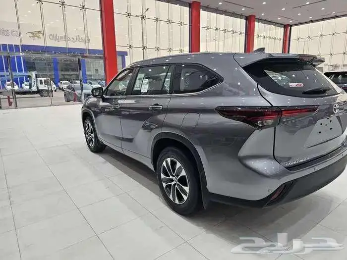 تويوتا هايللندر GLE نص فل هايبرد 2025 كاش وتقسيط جميع البنوك 3