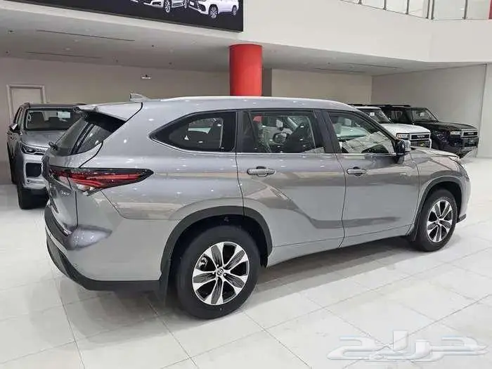 تويوتا هايللندر GLE نص فل هايبرد 2025 كاش وتقسيط جميع البنوك 4