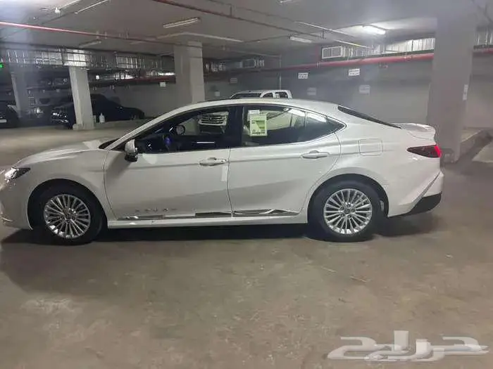 تويوتا كامريLE 2025 قير اوتماتيك بنزين 2