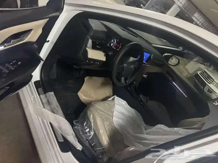 تويوتا كامريLE 2025 قير اوتماتيك بنزين 4