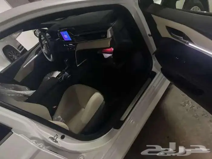 تويوتا كامريLE 2025 قير اوتماتيك بنزين 6