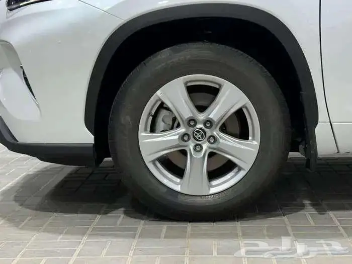 تويوتا هايلاندر LE 4X2 هايبرد 2025 7