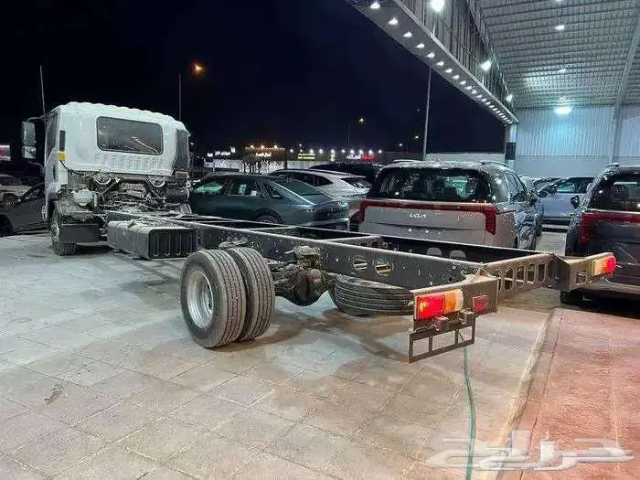 ايسوزو 2025 دينه 7.5 طن شاص طويل 6.89 كاش وتقسيط 4