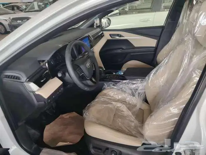 كامري LE هايبرد 2025 8