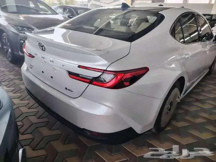 كامري LE هايبرد 2025 1