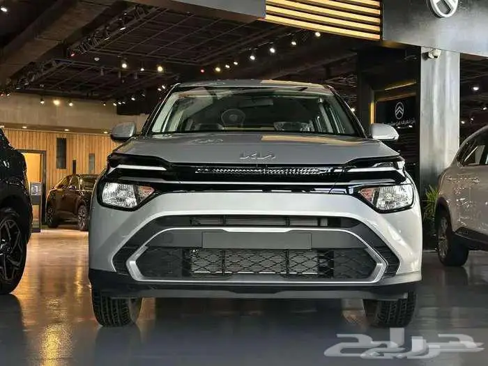 كيا كارينز 2025 5