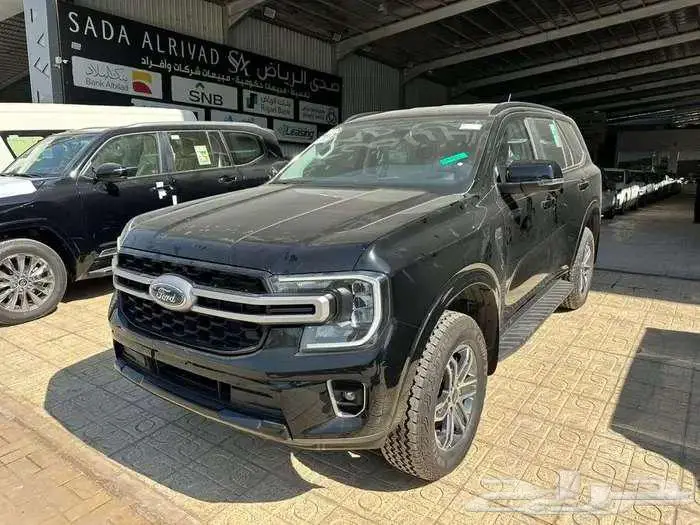 فورد ايفرست XLS استاندر بنزين 2025 كاش وتقسيط 0