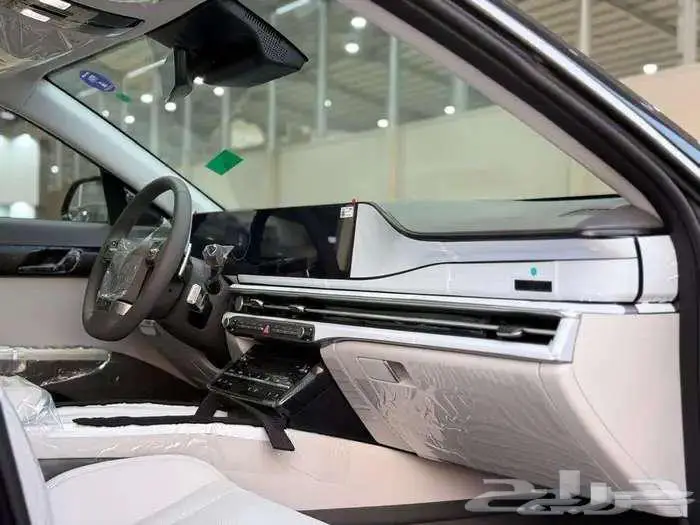 هيونداي ازيرا كلاسيك 2025 بسعر 139850بالضريبه 1