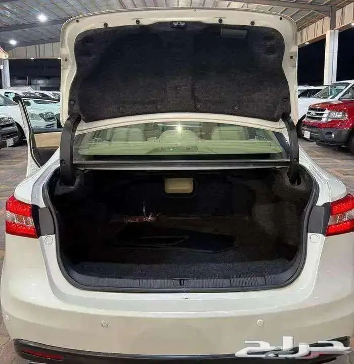 للبيع تويوتا افالون 2014 فل ابشن ليمتيد سعودي ( LIMITED ) 43