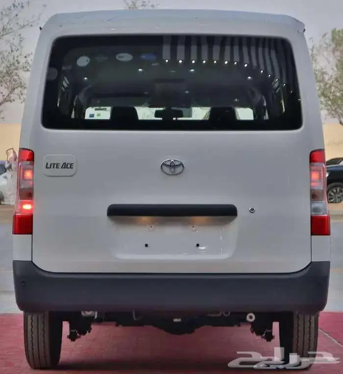 تويوتا لايت اس فان بنزين 2025 سعودي 7